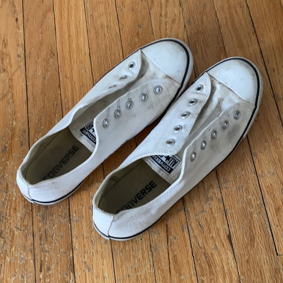White Converse - Size 8 - Picture 1 of 6